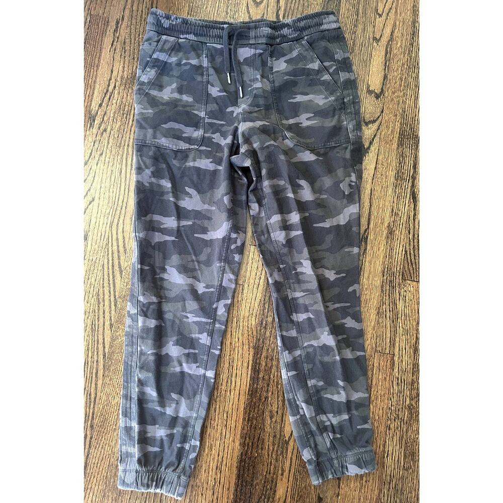 Athleta Farallon Jogger Camo Pants - 8